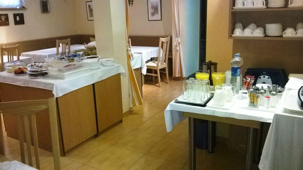 Alfred Panzio Bed and Breakfast Budapest Exteriör bild
