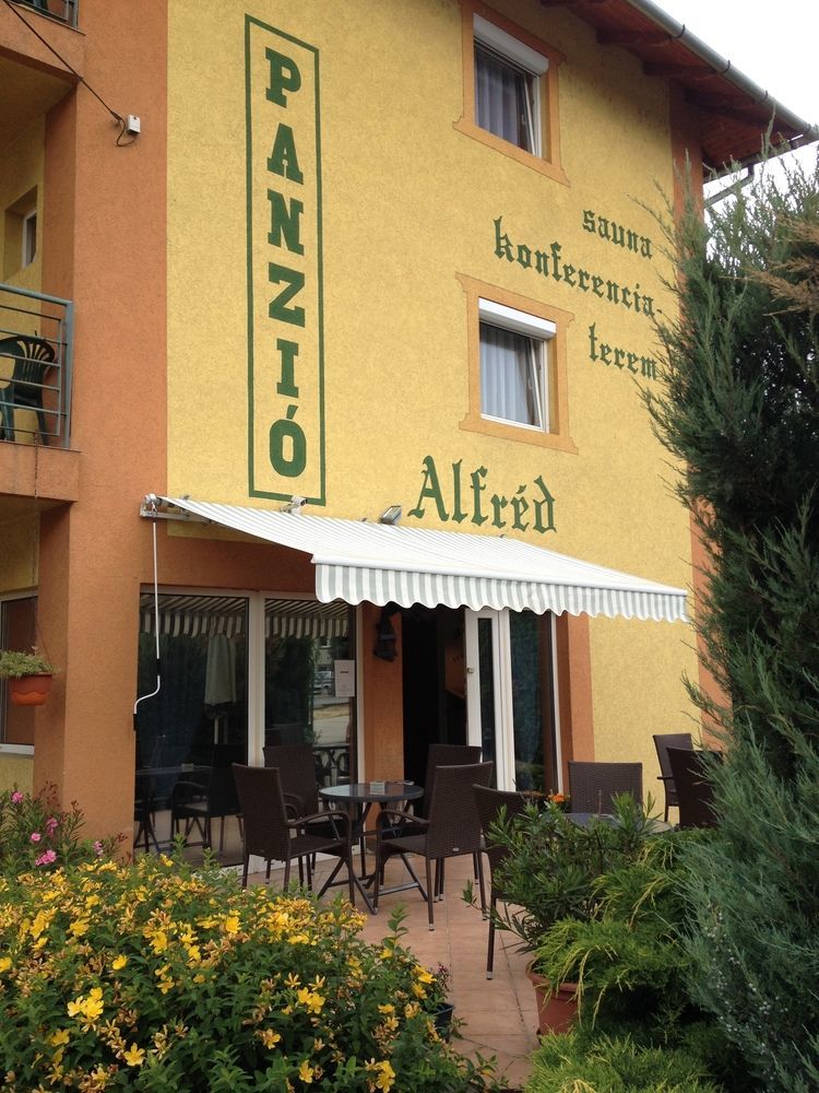Alfred Panzio Bed and Breakfast Budapest Exteriör bild