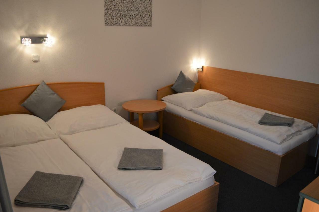 Alfred Panzio Bed and Breakfast Budapest Exteriör bild